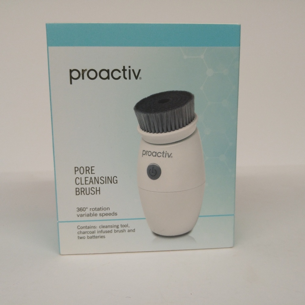 Proactiv Charcoal Pore Cleansing Brush